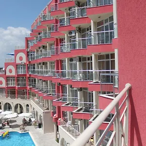 Apartmanhotel Rose Garden Omax