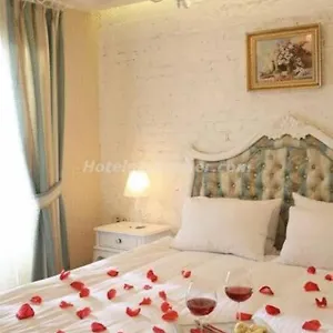 4* Aparthotel Moss
